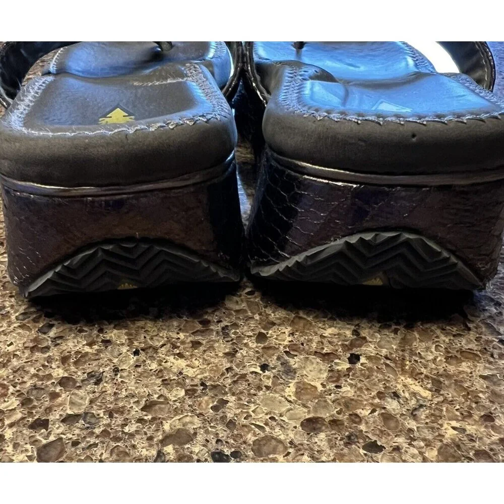 Volatile Mini Croco Wedge Women's Size 9.0 Platform Grey Sandal Flip Flop - Picture 6 of 9